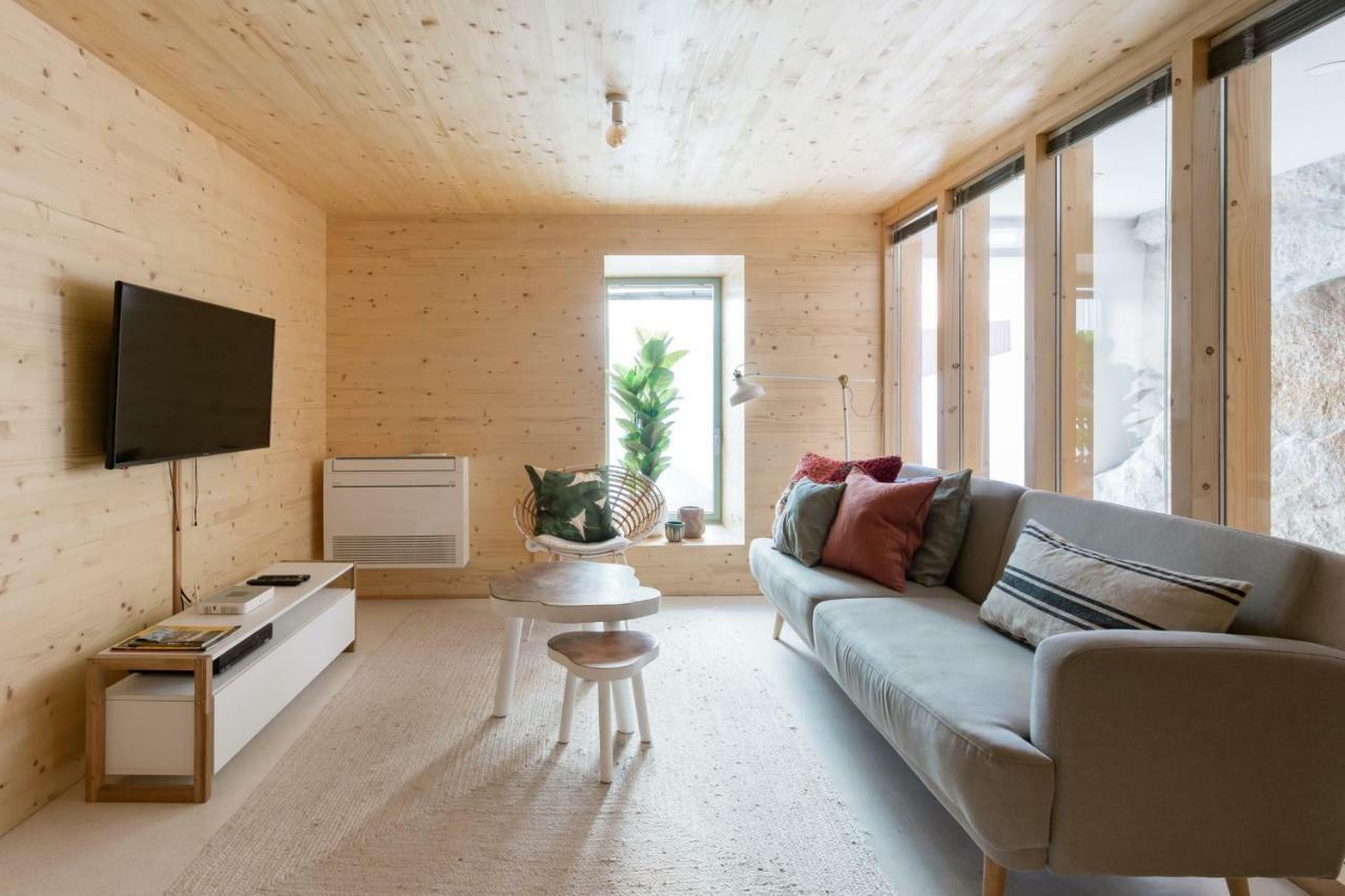 Macario Wood House Apartment Porto Luaran gambar